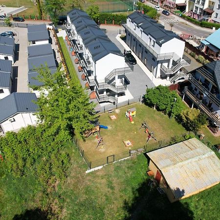 Apartamenty Aleja Roz ミエンジズドロイェ エクステリア 写真