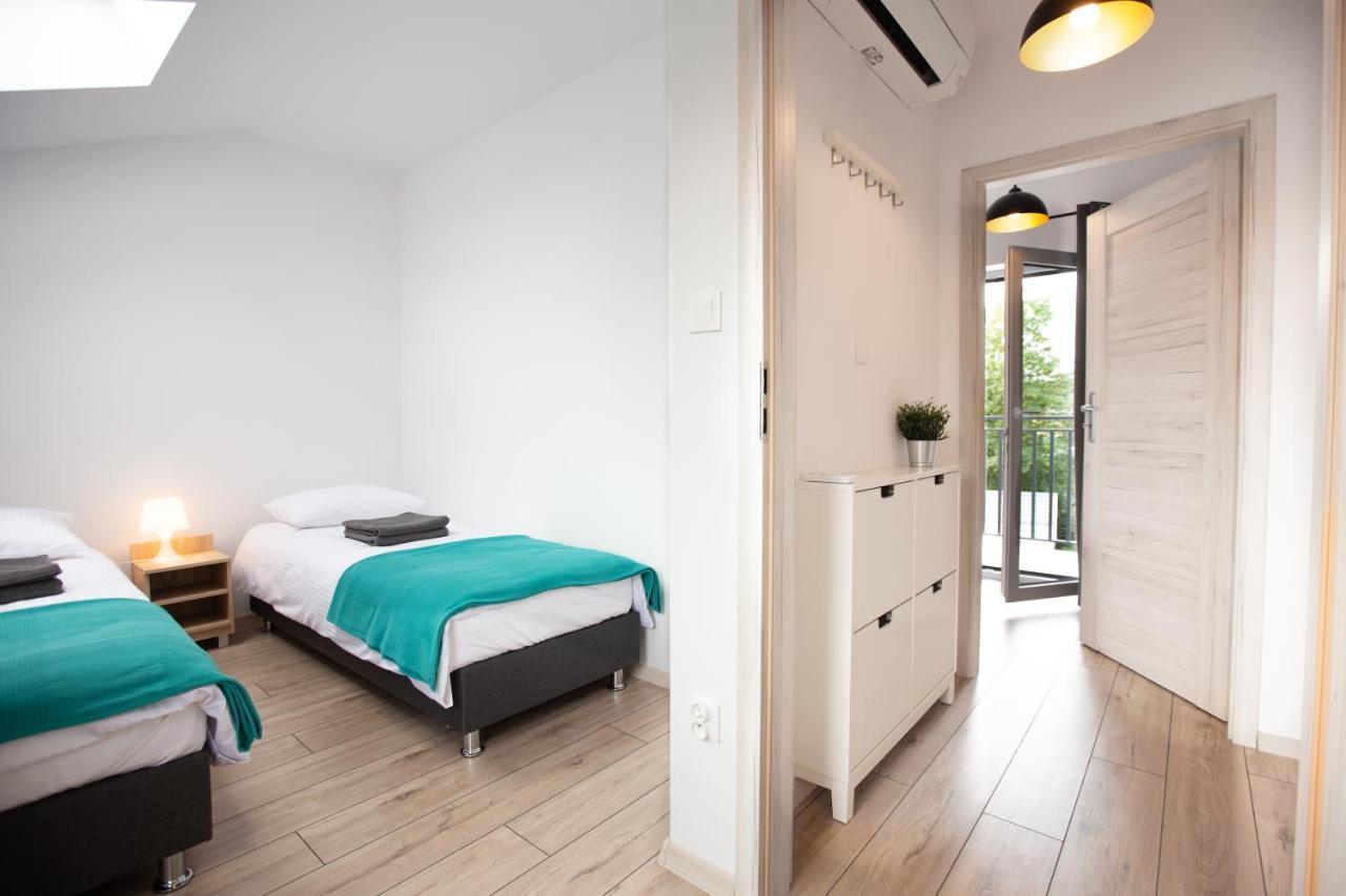 Apartamenty Aleja Roz ミエンジズドロイェ エクステリア 写真